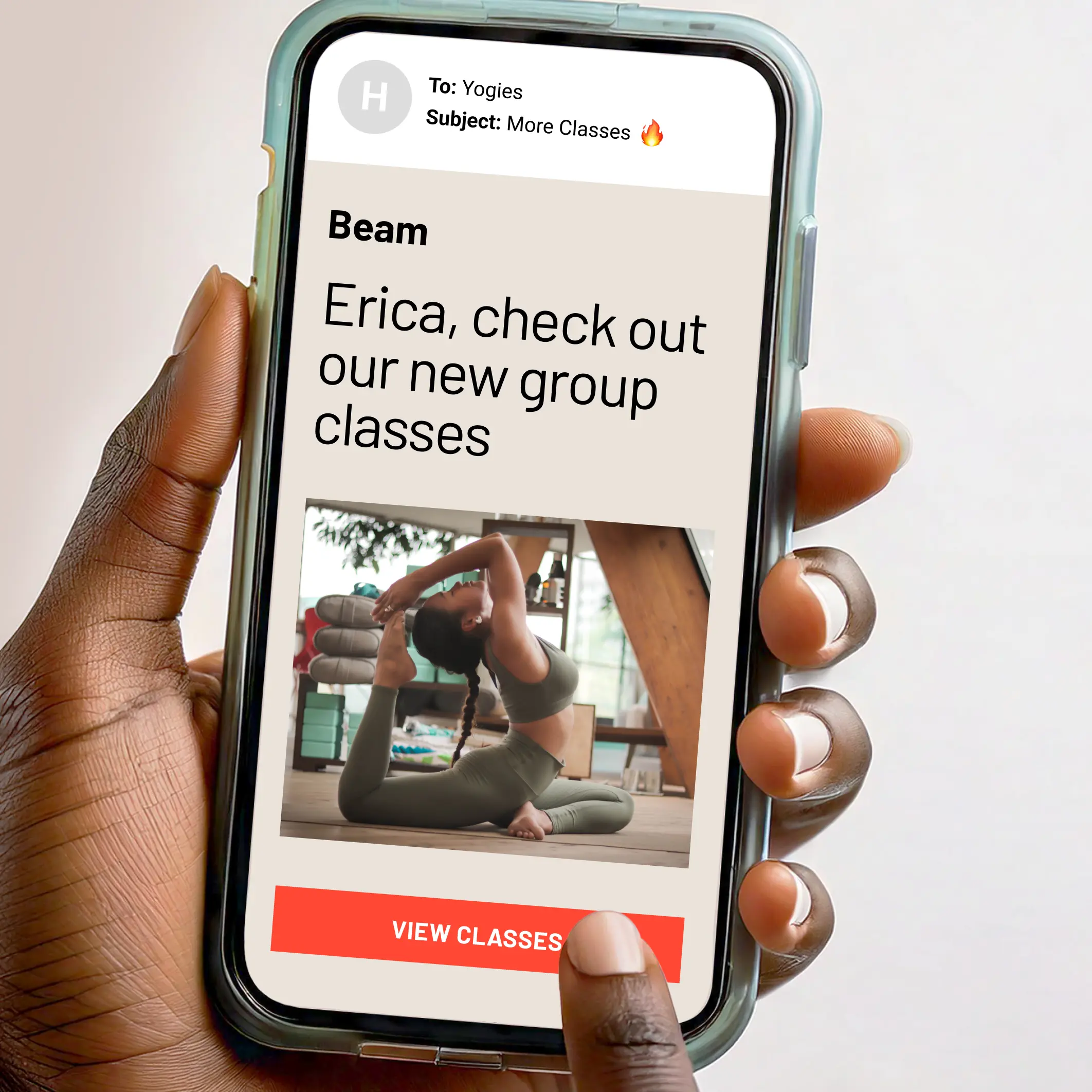 Un e-mail pour les salles de sport affiché sur un téléphone.